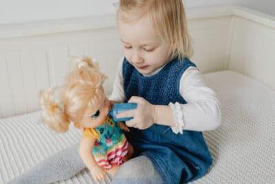 Melhores bonecas para bebês de 1 ano: opções seguras, macias e fáceis de abraçar