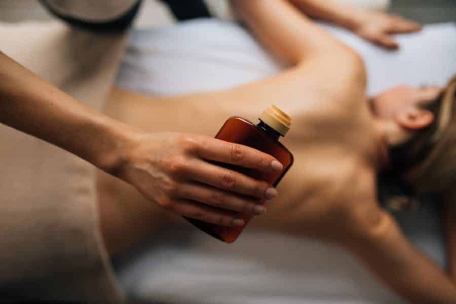 Imagen de A evolução da beleza holística: como a aromaterapia influencia o humor